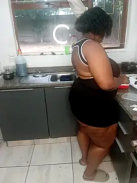 Snapshot of PinkMagic chatting on September 2025 01:45:01 PM PinkMagic online show from September 2025 01:45:01 PM