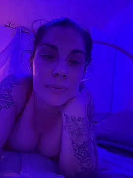 Lar0uch online show from February 2025 07:19:02 PM