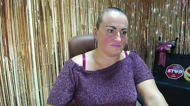 DianaMGG online show from October 2025 06:38:02 PM