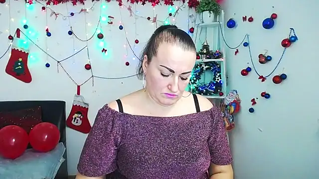 DianaMGG online show from December 2025 06:27:01 PM