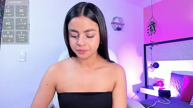 Snapshot of Bella_walker_ chatting on March 2026 08:03:01 PM Bella walker online show from March 2026 08:03:01 PM