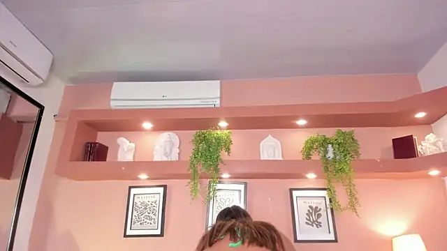 Snapshot of SofiaBennett_ chatting on April 2026 12:30:01 PM SofiaBennett online show from April 2026 12:30:01 PM