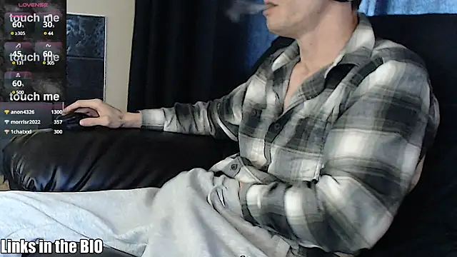 Snapshot of teninchty chatting on March 2025 07:17:02 PM teninchty online show from March 2025 07:17:02 PM