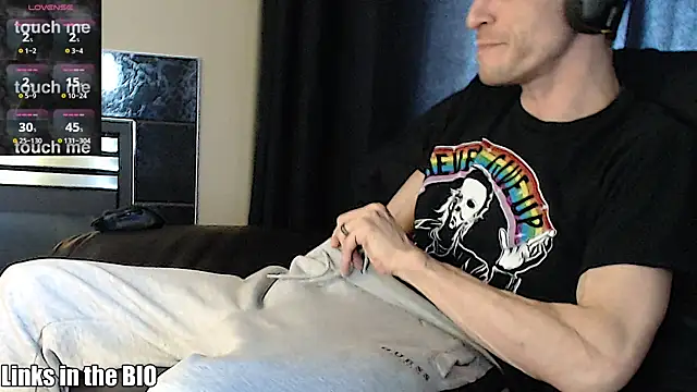 Snapshot of teninchty chatting on March 2025 06:37:02 PM teninchty online show from March 2025 06:37:02 PM