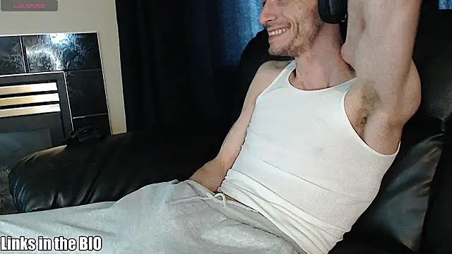 Snapshot of teninchty chatting on March 2025 04:34:02 PM teninchty online show from March 2025 04:34:02 PM