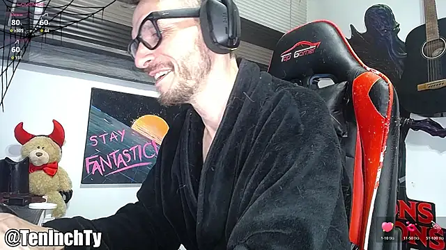 Snapshot of teninchty chatting on October 2025 04:46:01 PM teninchty online show from October 2025 04:46:01 PM