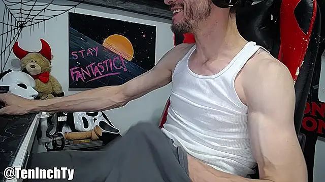 Snapshot of teninchty chatting on October 2025 04:55:01 PM teninchty online show from October 2025 04:55:01 PM