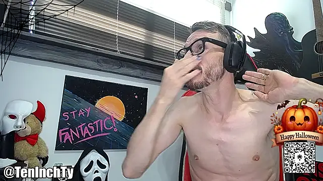 Snapshot of teninchty chatting on October 2025 05:25:01 PM teninchty online show from October 2025 05:25:01 PM