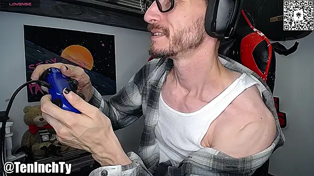 Snapshot of teninchty chatting on November 2025 05:13:01 PM teninchty online show from November 2025 05:13:01 PM