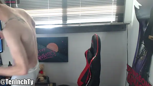 Snapshot of teninchty chatting on November 2025 06:08:01 PM teninchty online show from November 2025 06:08:01 PM