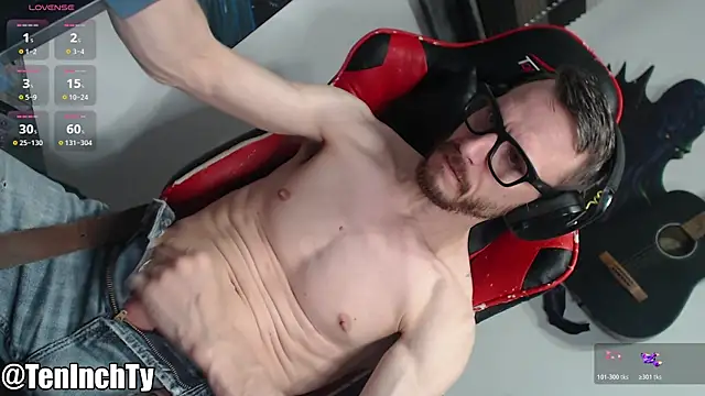 Snapshot of teninchty chatting on November 2025 07:27:01 PM teninchty online show from November 2025 07:27:01 PM