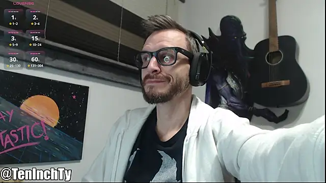 Snapshot of teninchty chatting on December 2025 04:29:01 AM teninchty online show from December 2025 04:29:01 AM