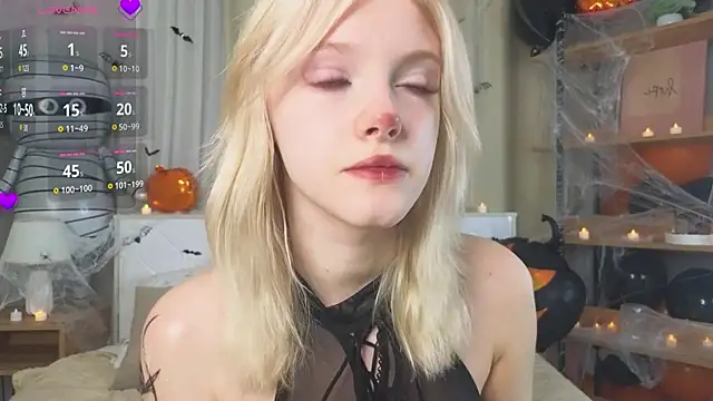 EdlaHewell online show from October 2025 01:28:01 AM