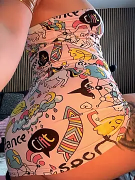 YoungHotMilf97 online show from January 2026 09:33:01 AM