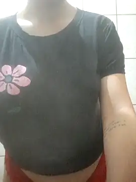 Snapshot of gatinha_18 chatting on November 2025 04:00:01 AM gatinha 18 online show from November 2025 04:00:01 AM