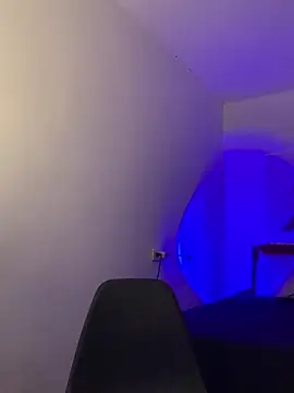 Dahiana Giil online show from September 2025 05:07:01 PM