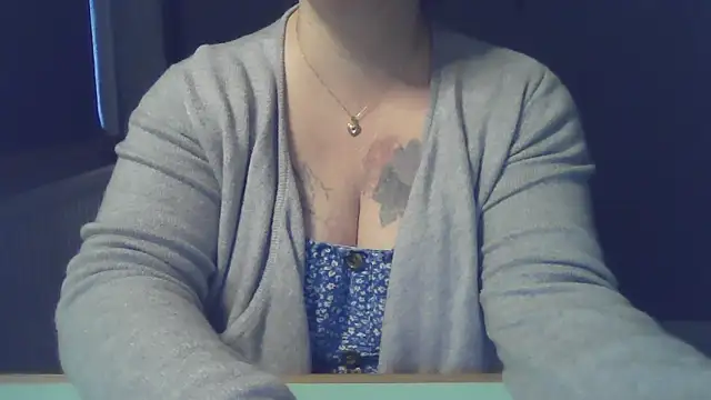 Snapshot of sizha6 chatting on April 2026 06:42:01 PM sizha6 online show from April 2026 06:42:01 PM