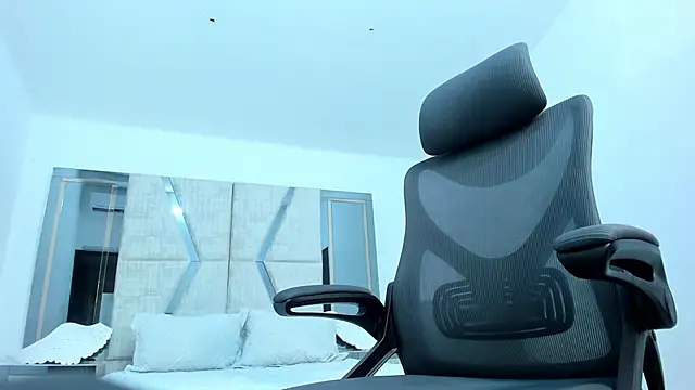 Snapshot of JacobRoberts1 chatting on February 2025 08:52:02 AM JacobRoberts1 online show from February 2025 08:52:02 AM