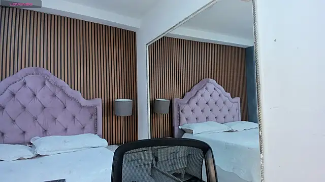 Snapshot of JacobRoberts1 chatting on September 2025 04:56:01 AM JacobRoberts1 online show from September 2025 04:56:01 AM