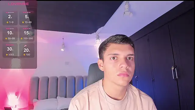 Snapshot of JacobRoberts1 chatting on September 2025 01:43:02 PM JacobRoberts1 online show from September 2025 01:43:02 PM