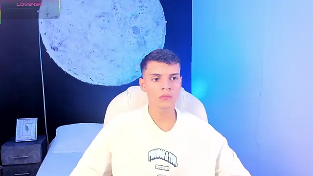 Snapshot of JacobRoberts1 chatting on September 2025 03:27:02 PM JacobRoberts1 online show from September 2025 03:27:02 PM