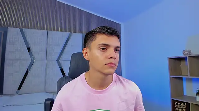 Snapshot of JacobRoberts1 chatting on October 2025 08:08:01 PM JacobRoberts1 online show from October 2025 08:08:01 PM