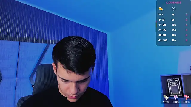 Snapshot of JacobRoberts1 chatting on October 2025 08:20:01 PM JacobRoberts1 online show from October 2025 08:20:01 PM