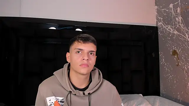 Snapshot of JacobRoberts1 chatting on October 2025 10:06:02 PM JacobRoberts1 online show from October 2025 10:06:02 PM