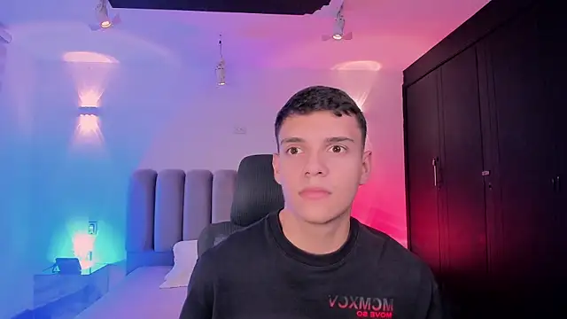 JacobRoberts1 online show from October 2025 09:27:01 PM