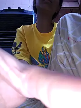 Snapshot of Aaradhna-hoy chatting on October 2025 04:22:01 AM Aaradhna-hoy online show from October 2025 04:22:01 AM