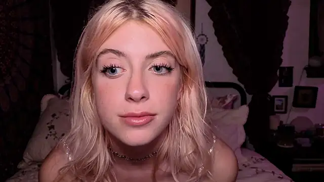 Snapshot of sinfulblonde1 chatting on May 2026 08:08:02 AM sinfulblonde1 online show from May 2026 08:08:02 AM