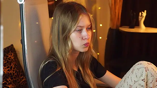 EveMundie online show from May 2026 09:05:01 AM