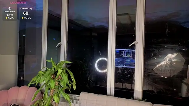 Ivanna West online show from October 2025 10:22:02 AM