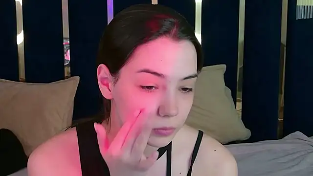 Snapshot of Alice_Deleon chatting on March 2026 10:42:02 AM Alice Deleon online show from March 2026 10:42:02 AM