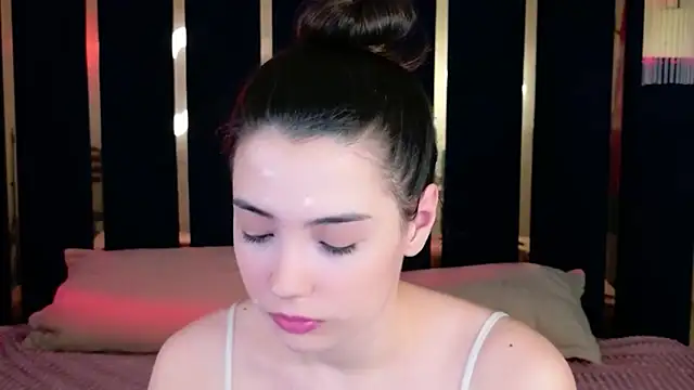 Snapshot of Alice_Deleon chatting on March 2026 10:52:01 AM Alice Deleon online show from March 2026 10:52:01 AM