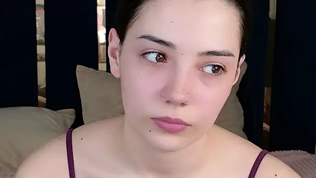 Snapshot of Alice_Deleon chatting on April 2026 10:46:01 AM Alice Deleon online show from April 2026 10:46:01 AM