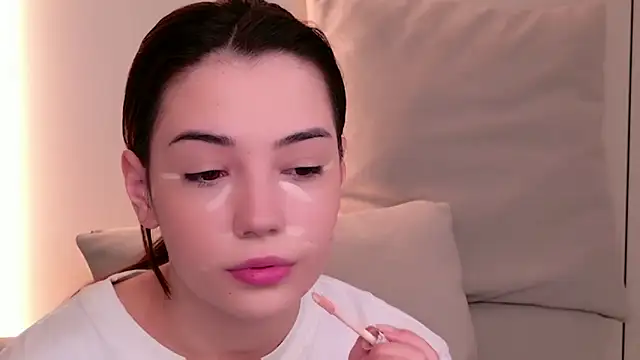 Snapshot of Alice_Deleon chatting on April 2026 10:42:02 AM Alice Deleon online show from April 2026 10:42:02 AM