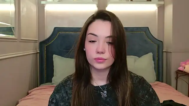 Snapshot of Alice_Deleon chatting on April 2026 11:06:01 AM Alice Deleon online show from April 2026 11:06:01 AM