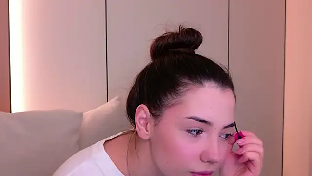 Snapshot of Alice_Deleon chatting on April 2026 11:11:02 AM Alice Deleon online show from April 2026 11:11:02 AM