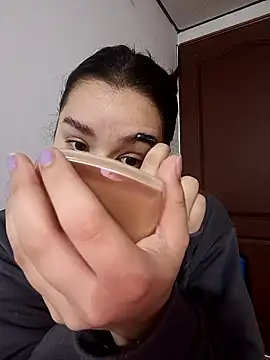 Snapshot of EmmaSulivan chatting on January 2026 11:15:02 AM EmmaSulivan online show from January 2026 11:15:02 AM