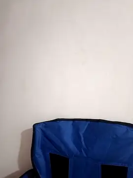 Snapshot of EmmaSulivan chatting on January 2026 11:15:01 AM EmmaSulivan online show from January 2026 11:15:01 AM