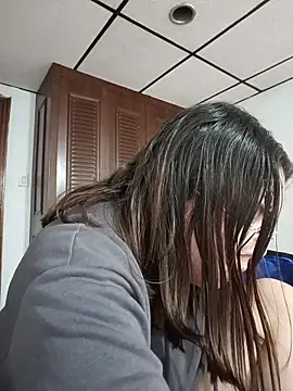 Snapshot of EmmaSulivan chatting on February 2026 12:12:01 PM EmmaSulivan online show from February 2026 12:12:01 PM