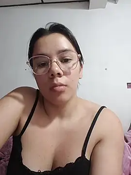 Snapshot of EmmaSulivan chatting on February 2026 11:06:02 AM EmmaSulivan online show from February 2026 11:06:02 AM