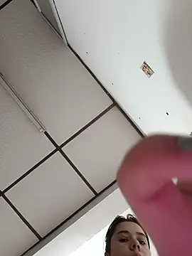 Snapshot of EmmaSulivan chatting on March 2026 11:06:01 AM EmmaSulivan online show from March 2026 11:06:01 AM