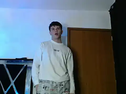 Snapshot of Smith_boy_25 chatting on March 2025 01:21:02 AM Smith boy 25 online show from March 2025 01:21:02 AM