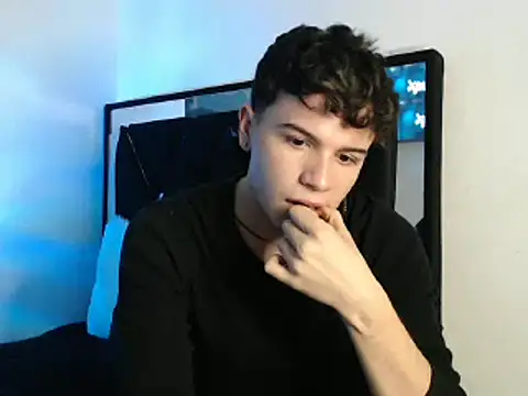 Snapshot of Smith_boy_25 chatting on March 2025 11:08:02 AM Smith boy 25 online show from March 2025 11:08:02 AM