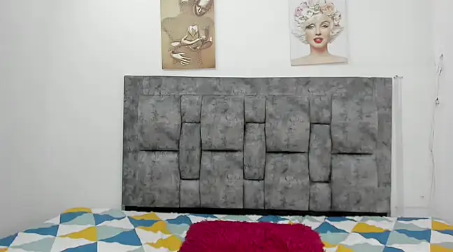 Snapshot of Chloe_diamondss chatting on February 2025 03:47:02 AM Chloe diamondss online show from February 2025 03:47:02 AM