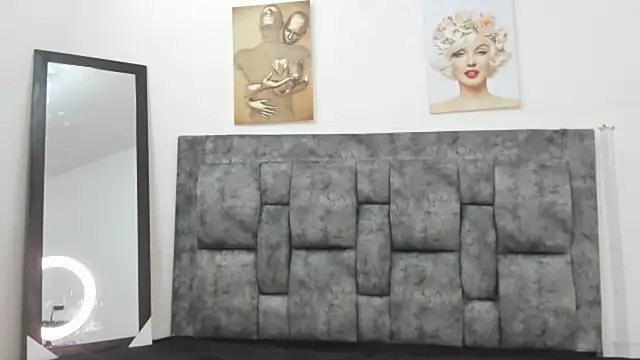 Snapshot of Chloe_diamondss chatting on March 2025 06:57:01 AM Chloe diamondss online show from March 2025 06:57:01 AM