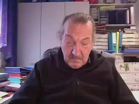 Snapshot of HMStraps01 chatting on December 2024 01:55:01 PM HMStraps01 online show from December 2024 01:55:01 PM