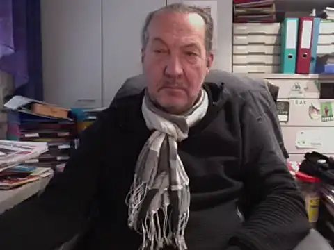 Snapshot of HMStraps01 chatting on January 2025 01:36:01 PM HMStraps01 online show from January 2025 01:36:01 PM